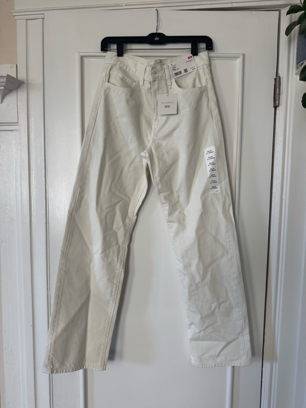 Uniqlo x JW Anderson Straight Jeans Off-White NWT sz 24